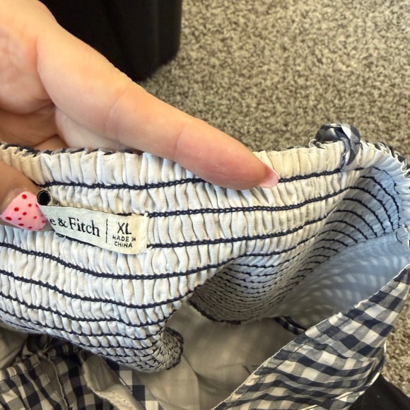 Abercrombie tank - Picture 2 of 3